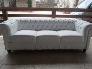 DIVANO CHESTER IN PELLE Colore Bianco