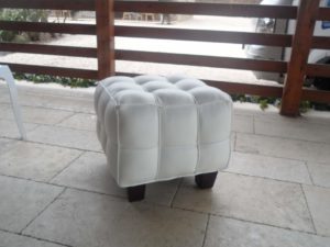 POUF CHESTER QUADRATO Cm. 45×45 In Pelle Colore Bianco